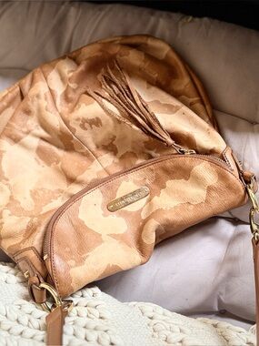 Tan Leather Shoulder Bag with Magnetic Snap